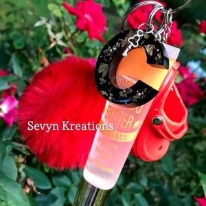 lipgloss x croc keychain